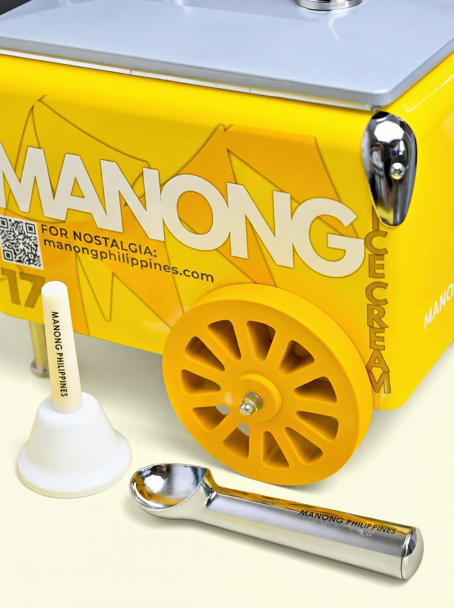 Mini Sorbetes Cart — close-up